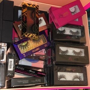 Lilly Lashes galore ;)
